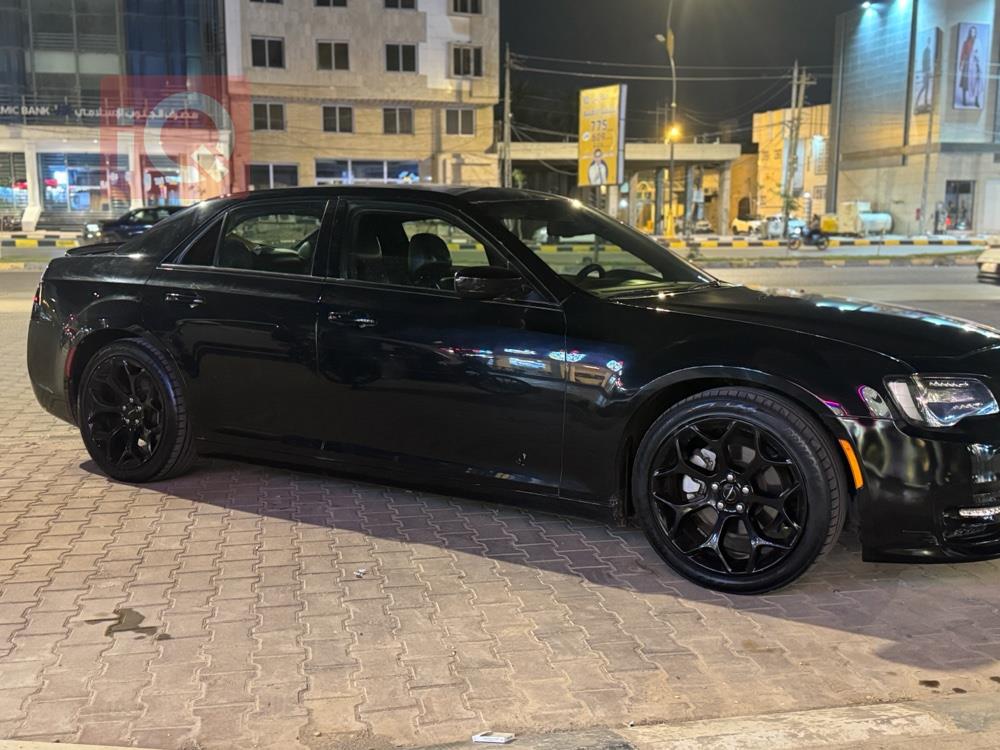 كرايسلر 300